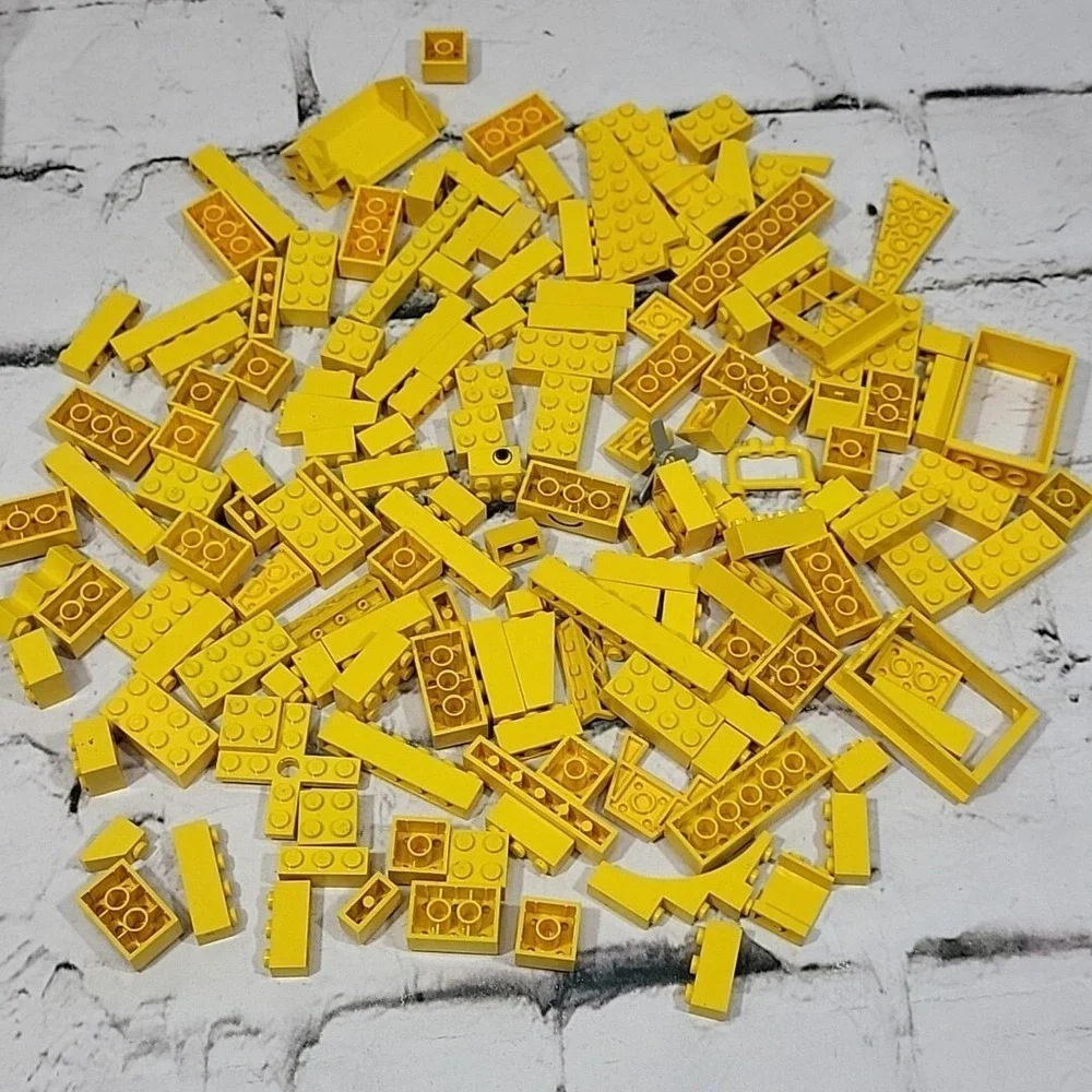 Lego Bricks 150 Pieces All Yellow Assorted Shapes Sizes Bulk Replacement Lot